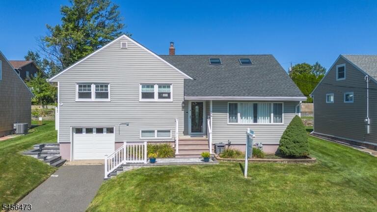 Property listing MLS 4049075 photo 1