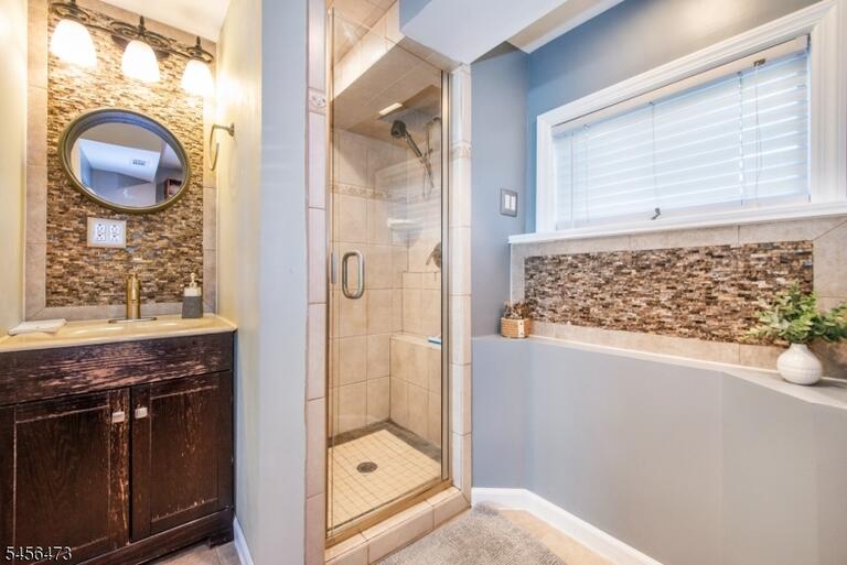 Property listing MLS 4049075 photo 17