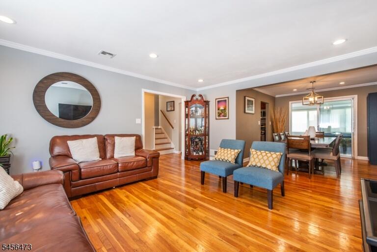 Property listing MLS 4049075 photo 6