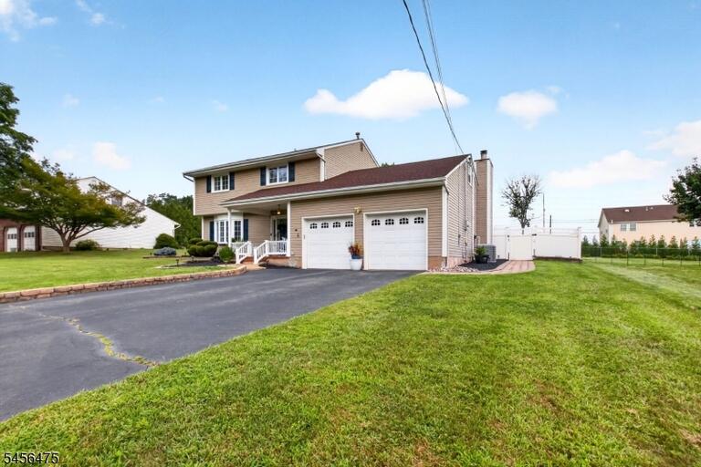Property listing MLS 4049088 photo 2