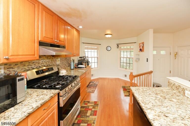 Property listing MLS 4049113 photo 9