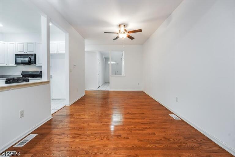 Property listing MLS 4049138 photo 4
