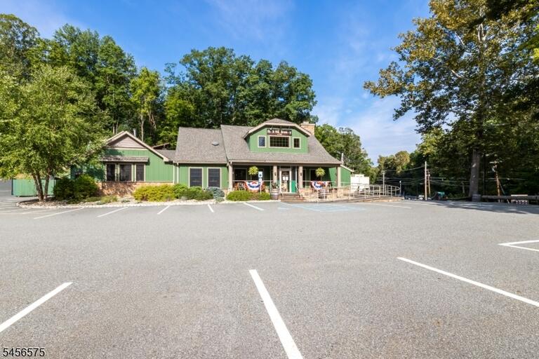 Property listing MLS 4049183 photo 1