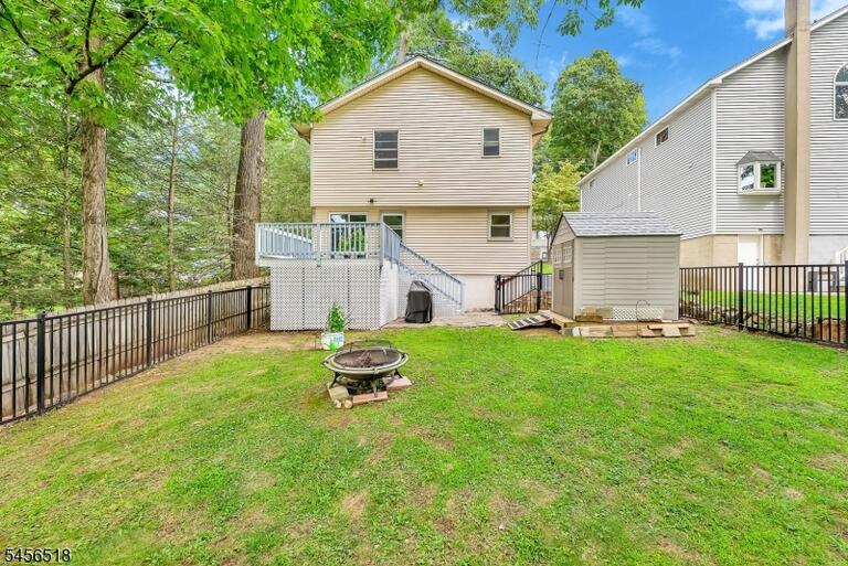 Property listing MLS 4049184 photo 15