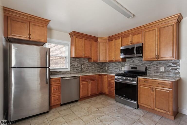 Property listing MLS 4049333 photo 11