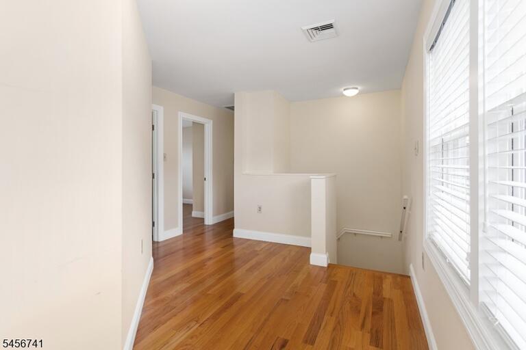 Property listing MLS 4049333 photo 29