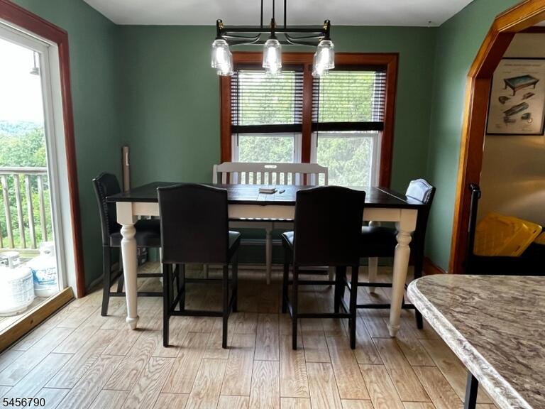Property listing MLS 4049391 photo 9