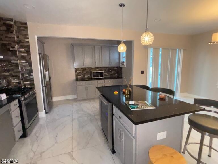 Property listing MLS 4049545 photo 12
