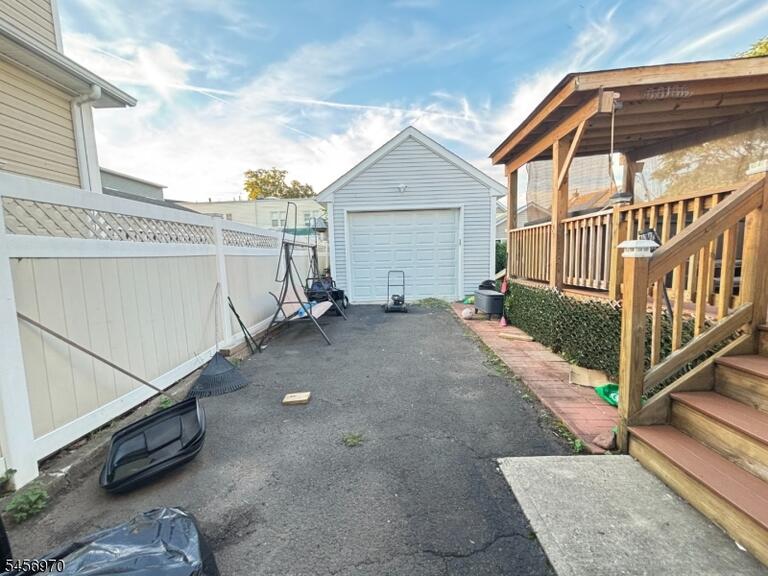 Property listing MLS 4049545 photo 2