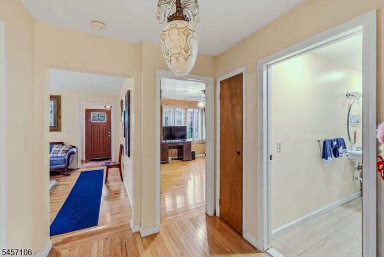 Property listing MLS 4049631 photo 10