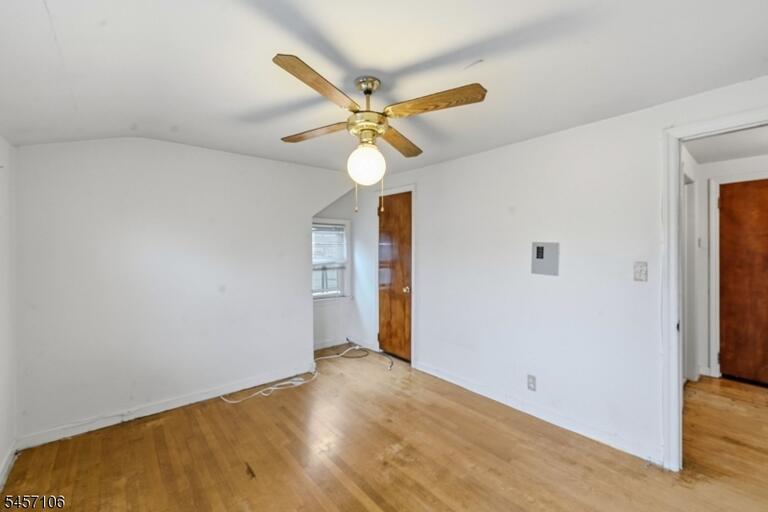 Property listing MLS 4049631 photo 38