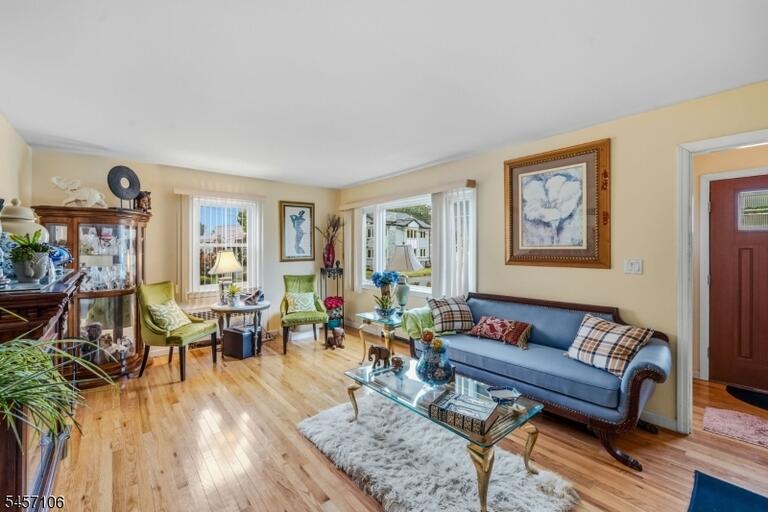 Property listing MLS 4049631 photo 7