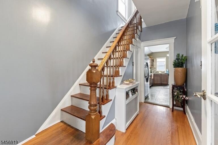 Property listing MLS 4049660 photo 8