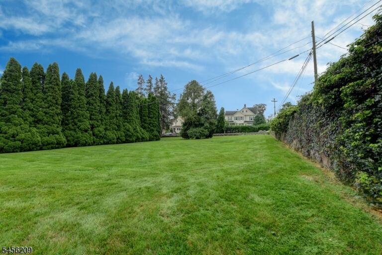Property listing MLS 4049717 photo 8