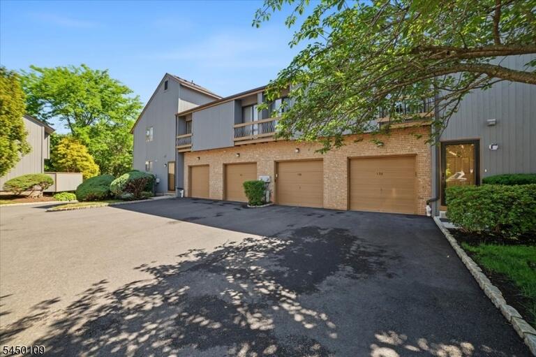 Property listing MLS 4049733 photo 25