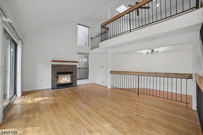 Property listing MLS 4049733 photo 8