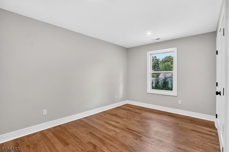 Property listing MLS 4049752 photo 23