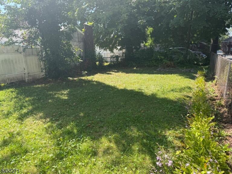 Property listing MLS 4049755 photo 5
