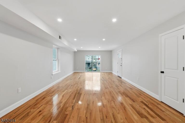Property listing MLS 4049820 photo 17