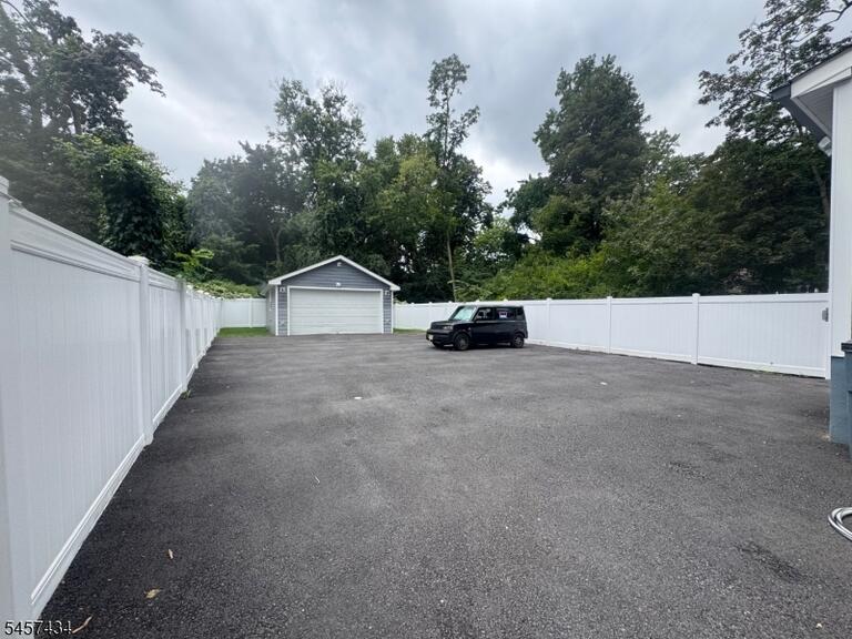 Property listing MLS 4049850 photo 35