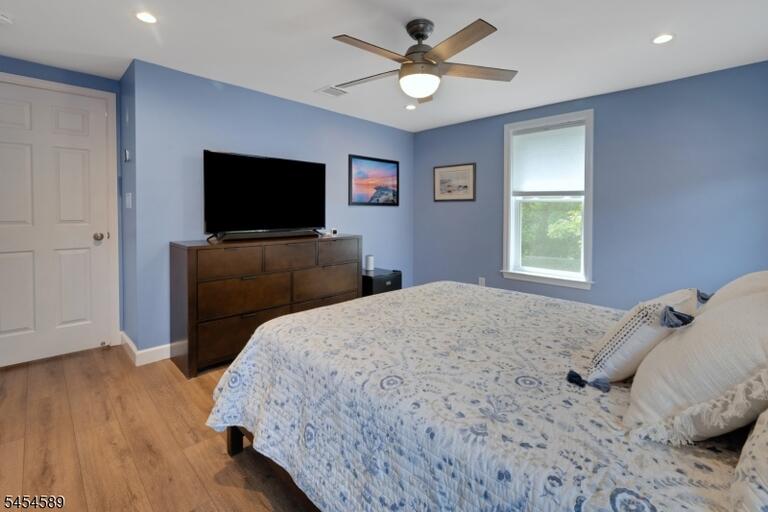 Property listing MLS 4049864 photo 17