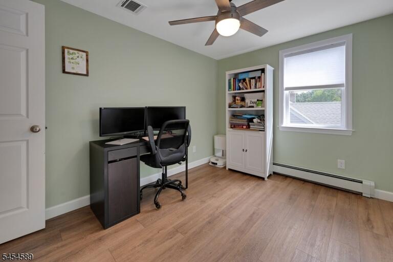 Property listing MLS 4049864 photo 21