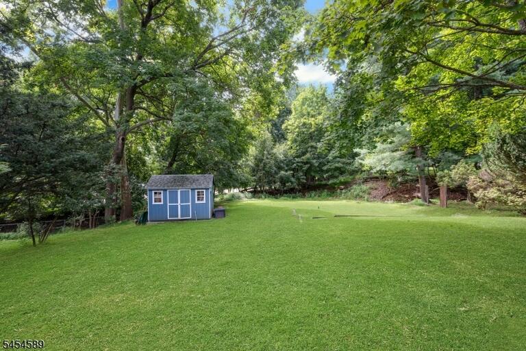 Property listing MLS 4049864 photo 33