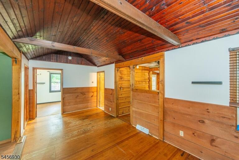 Property listing MLS 4049885 photo 12