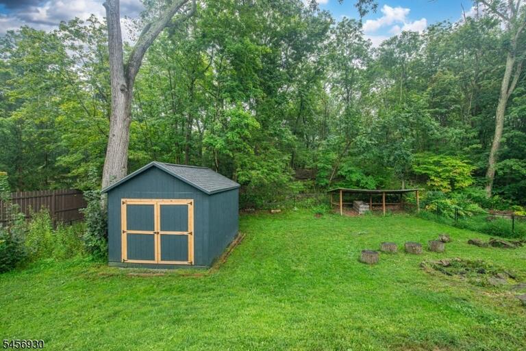 Property listing MLS 4049885 photo 23