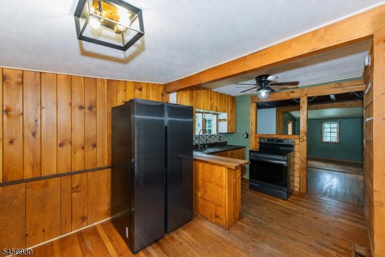 Property listing MLS 4049885 photo 4