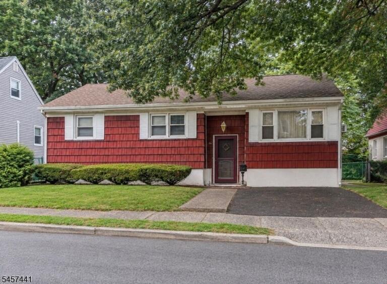 Property listing MLS 4049957 photo 1