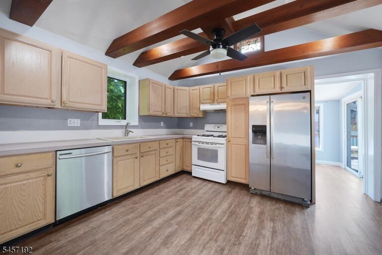 Property listing MLS 4050005 photo 12