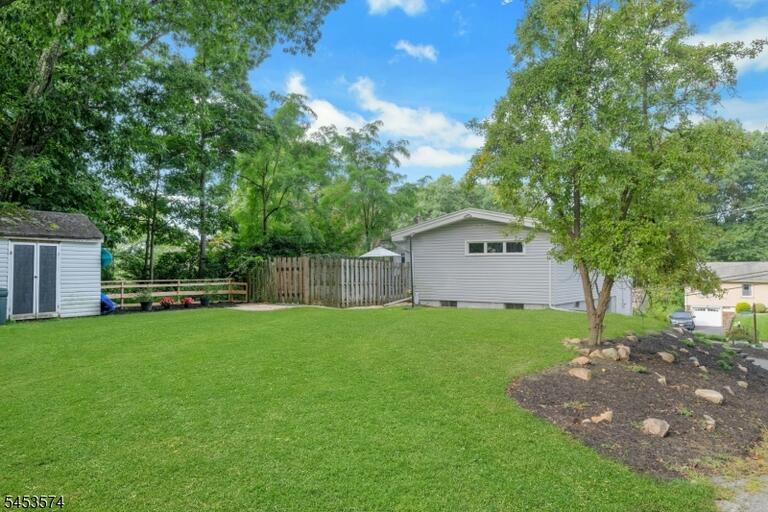 Property listing MLS 4050051 photo 22