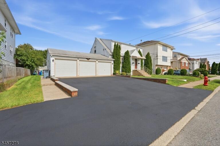 Property listing MLS 4050053 photo 3