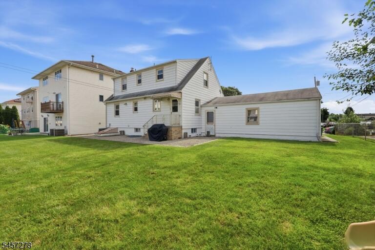 Property listing MLS 4050053 photo 31
