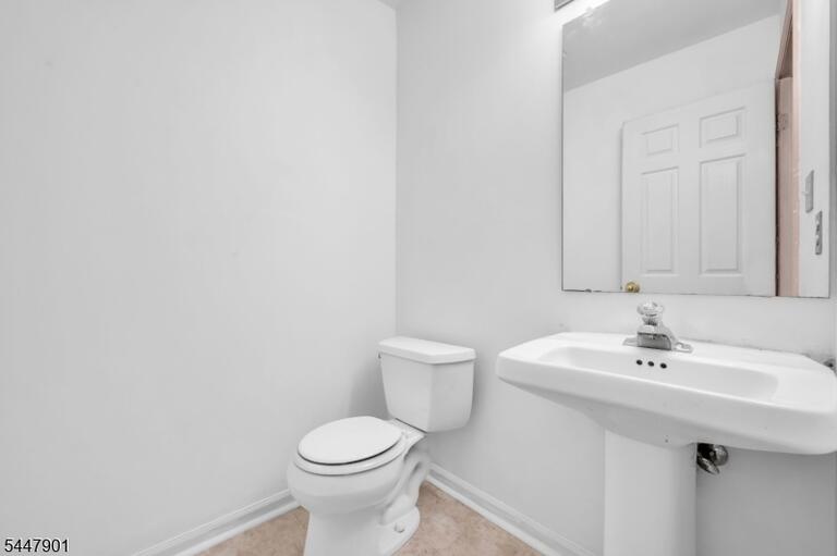 Property listing MLS 4050061 photo 15