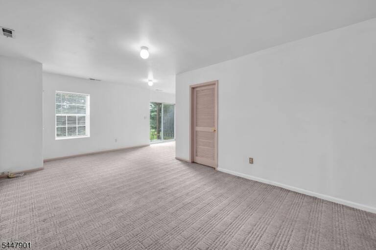 Property listing MLS 4050061 photo 32
