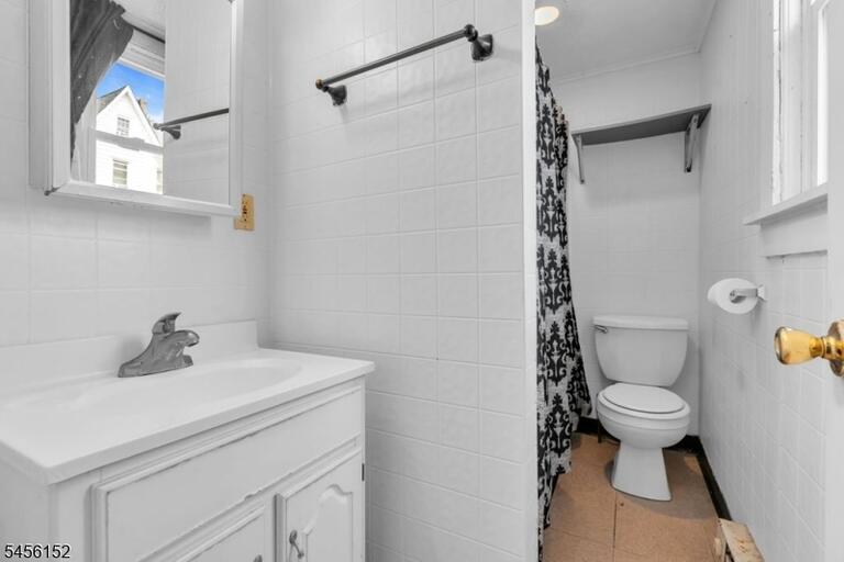 Property listing MLS 4050083 photo 14