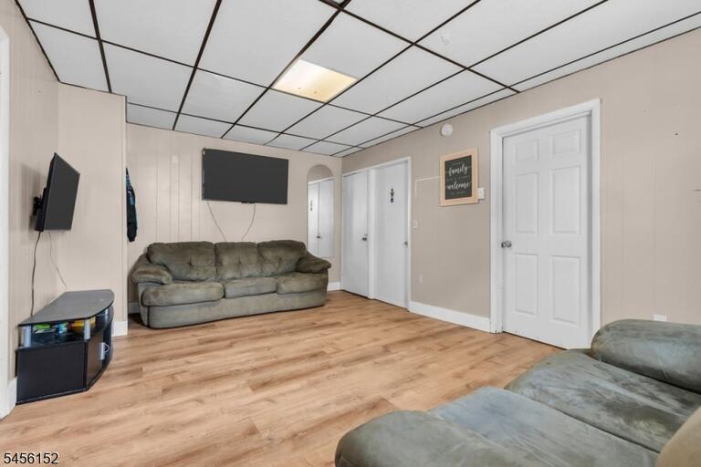 Property listing MLS 4050083 photo 5