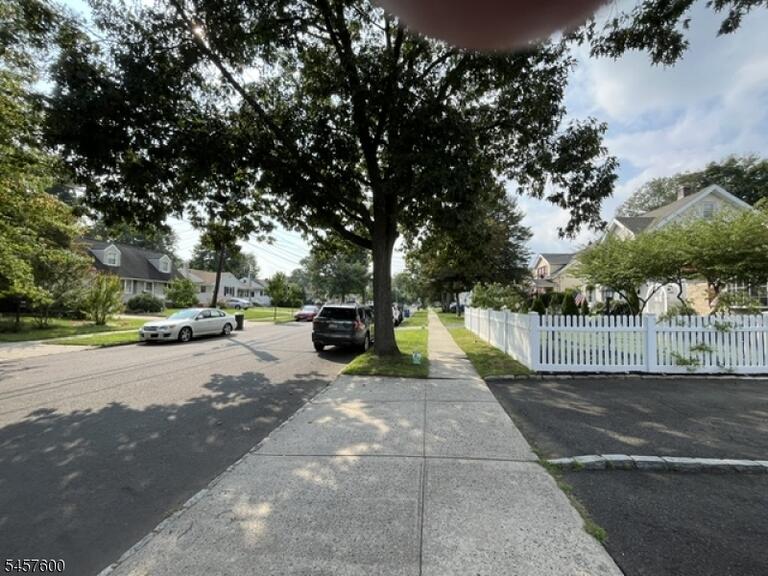 Property listing MLS 4050084 photo 1