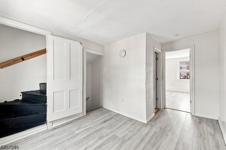 Property listing MLS 4050103 photo 11