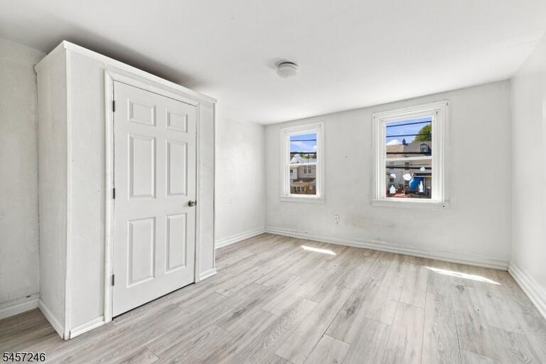 Property listing MLS 4050103 photo 12