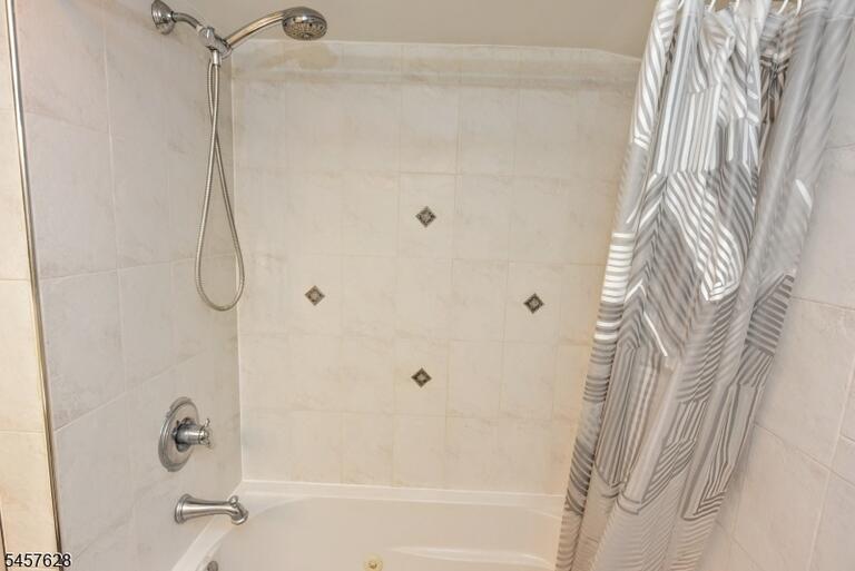 Property listing MLS 4050119 photo 19