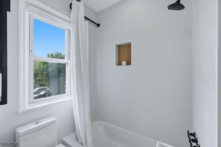 Property listing MLS 4050120 photo 17