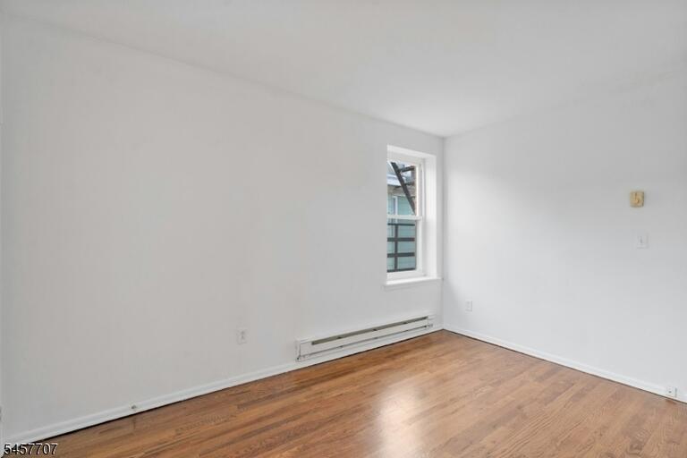 Property listing MLS 4050122 photo 13