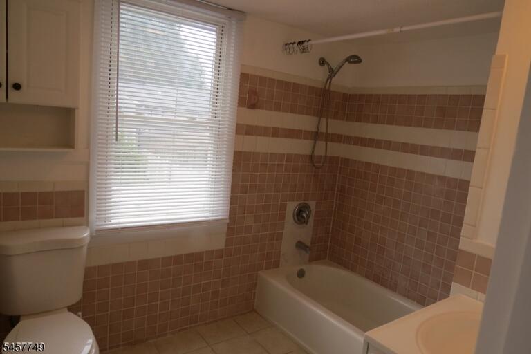Property listing MLS 4050127 photo 25
