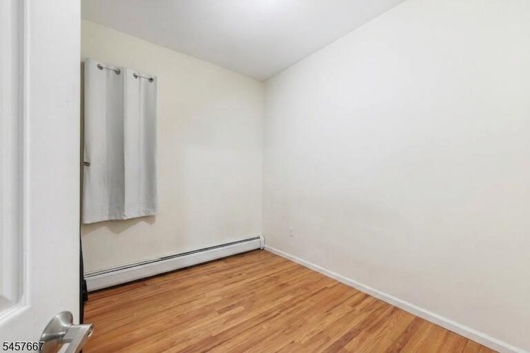 Property listing MLS 4050141 photo 22