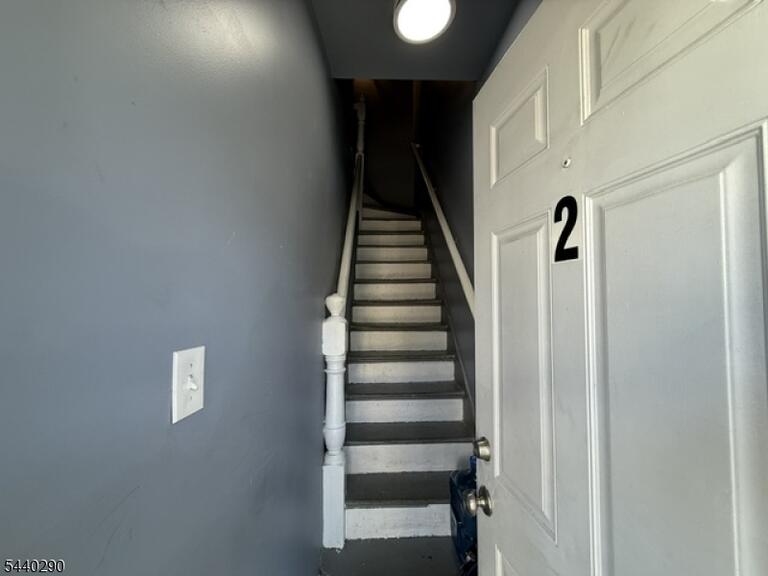 Property listing MLS 4050153 photo 15