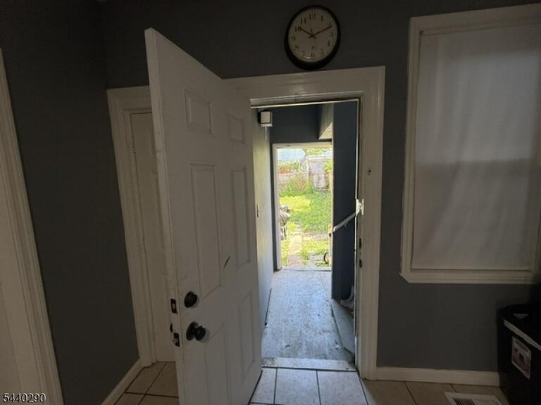 Property listing MLS 4050153 photo 27