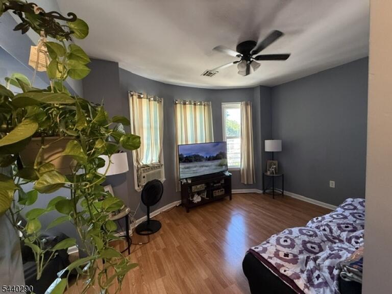 Property listing MLS 4050153 photo 3
